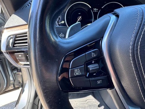 Used 2017 BMW 530i xDrive AWD/4WD image 16