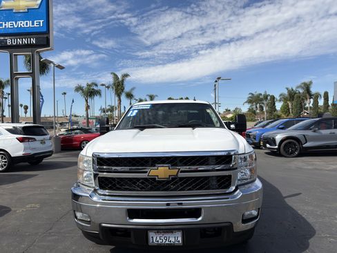 Used 2013 Chevrolet Silverado 2500 LT w/ Interior Plus Package image 3