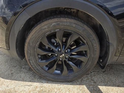 Used 2020 Kia Sorento EX FWD image 26