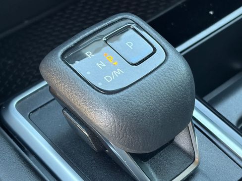 Used 2022 Nissan Pathfinder SV FWD image 29