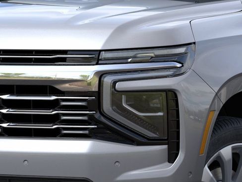 New 2026 Chevrolet Suburban Premier w/ Sun And Tow Package AWD/4WD image 13