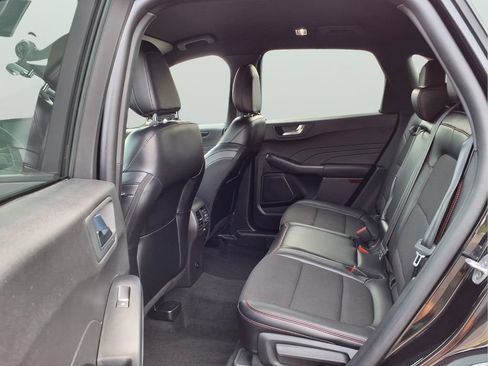 Used 2024 Ford Escape ST-Line w/ Tech Pack #1 AWD/4WD image 11