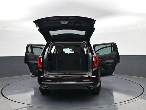 Used 2021 GMC Acadia Denali w/ Denali Ultimate Package AWD/4WD image 33