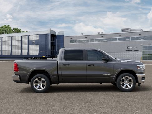 New 2026 RAM 1500 4x4 Crew Cab image 21