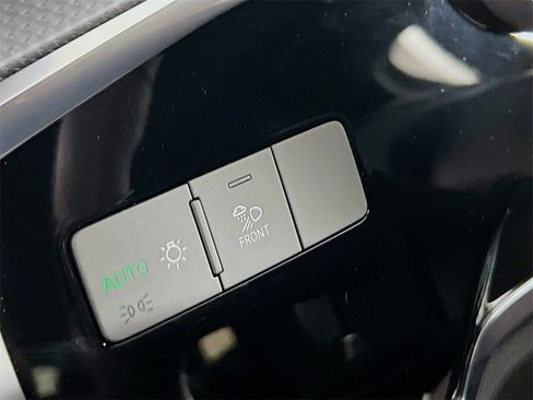 Used 2025 Audi Q3 2.0T Premium Plus image 10