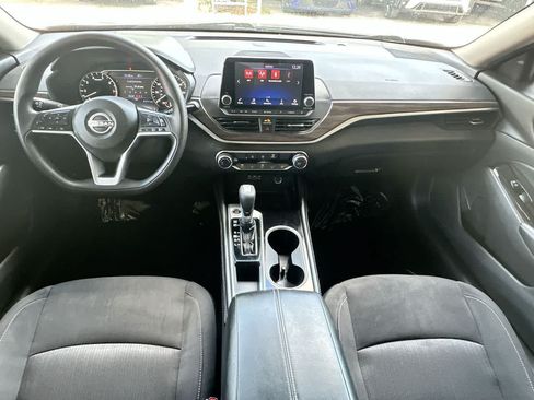 Used 2023 Nissan Altima 2.5 SV FWD image 24