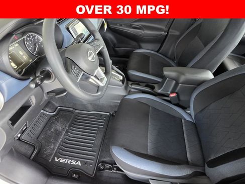 New 2025 Nissan Versa SV w/ Trunk Package FWD image 7