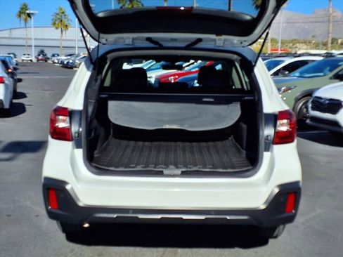 Used 2018 Subaru Outback 2.5i Limited image 14