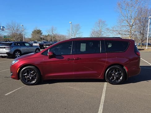 Used 2019 Chrysler Pacifica Limited w/ Advanced Safetytec Group image 8