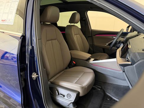 Used 2025 Audi Q5 Premium w/ Convenience Package AWD/4WD image 29