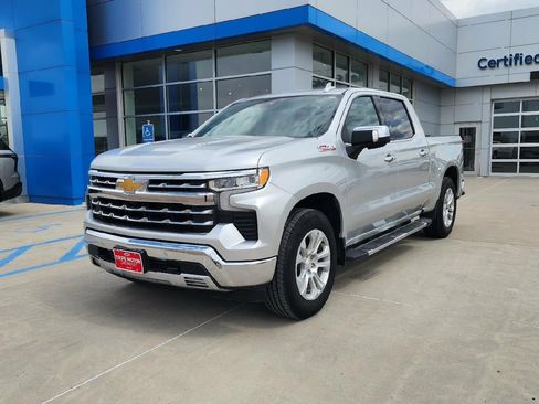 Used 2022 Chevrolet Silverado 1500 LTZ AWD/4WD image 1