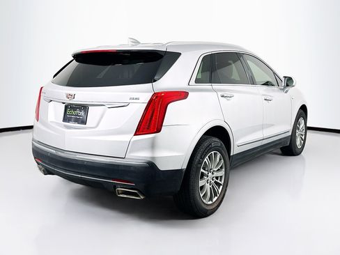Used 2018 Cadillac XT5 Luxury w/ Driver Awareness Package FWD image 9