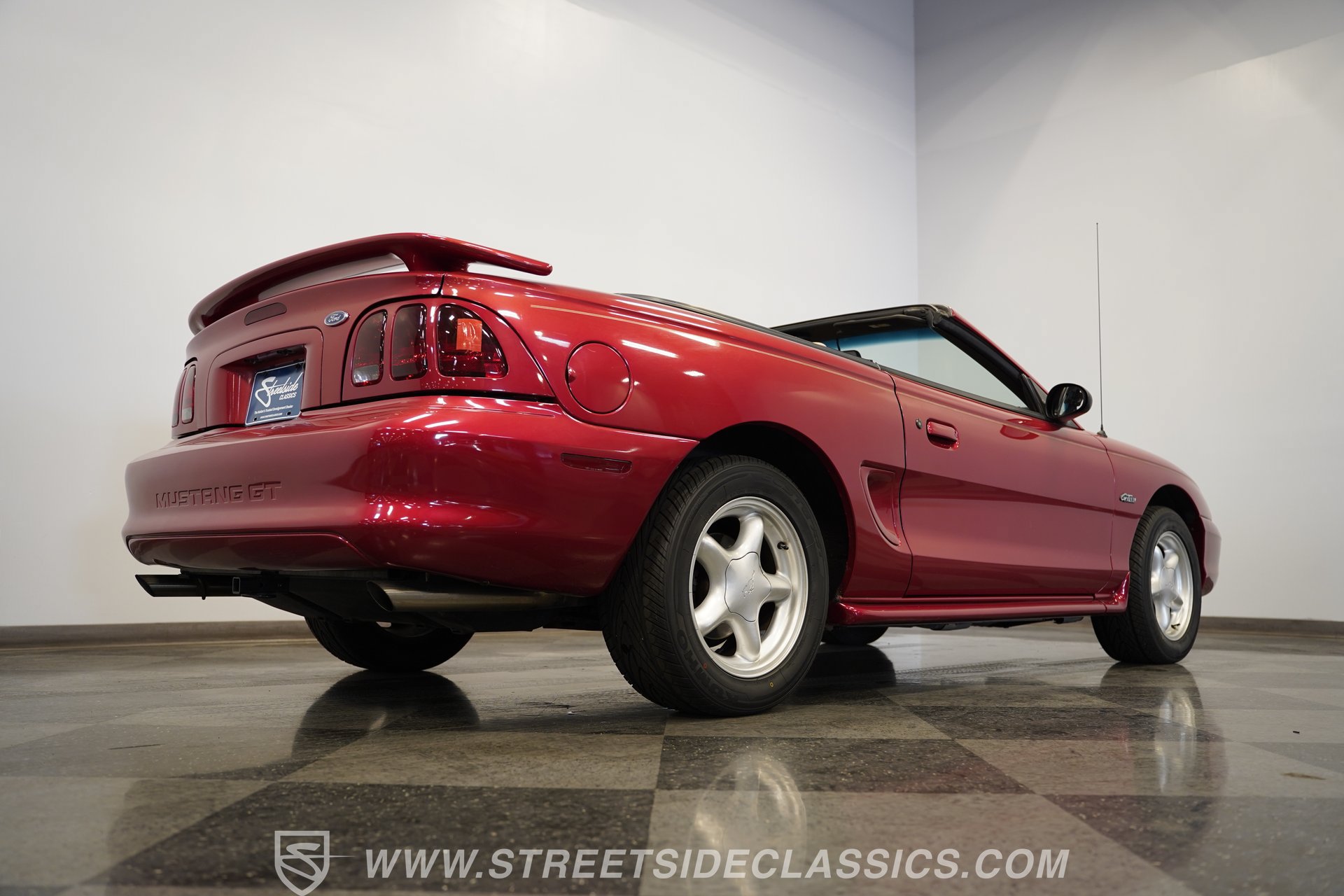 Used 1998 Ford Mustang GT RWD image 31