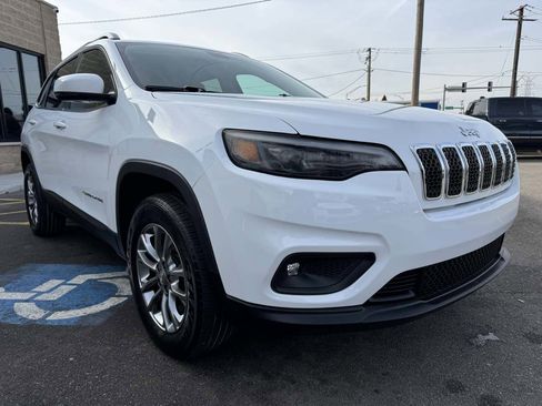 Used 2019 Jeep Cherokee Latitude Plus w/ Cold Weather Group image 3