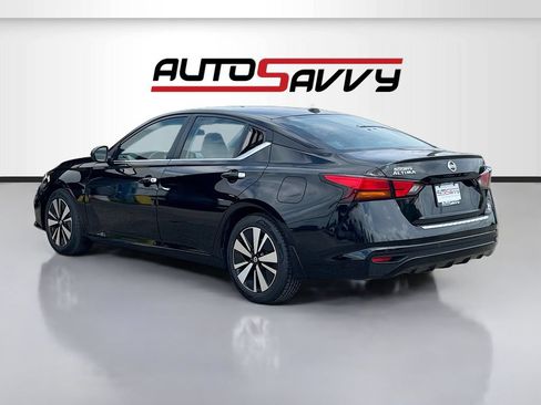 Used 2022 Nissan Altima 2.5 SV FWD image 5
