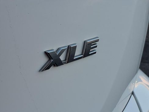 Used 2017 Toyota RAV4 XLE image 26