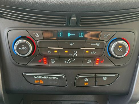 Used 2019 Ford Escape SE FWD image 26