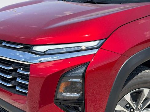 New 2026 Chevrolet Equinox LT FWD image 9