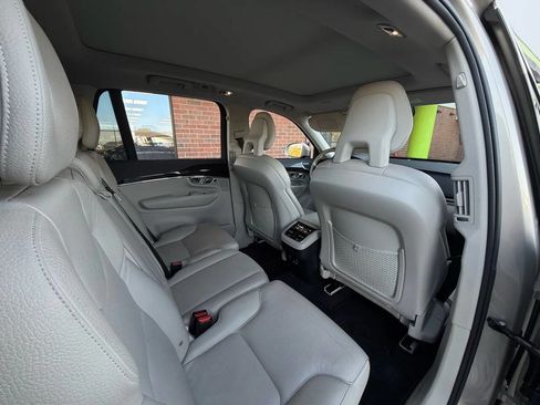 Used 2016 Volvo XC90 T6 Momentum w/ Momentum Plus Package image 32