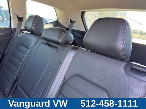 Used 2024 Volkswagen Atlas SEL AWD/4WD image 28