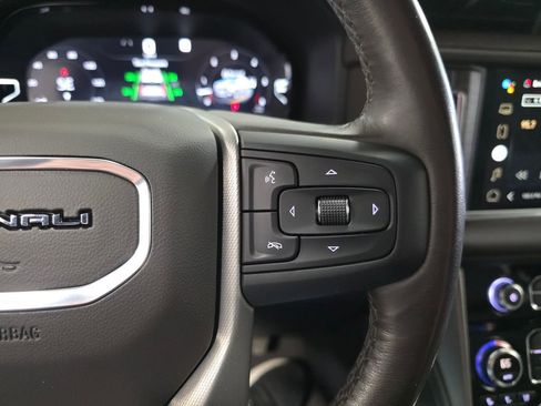 Used 2022 GMC Yukon Denali w/ Advanced Technology Package image 20