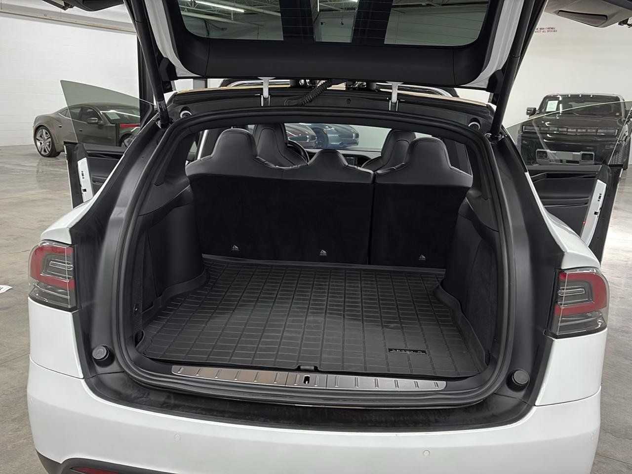 Used 2018 Tesla Model X 75D AWD/4WD image 18