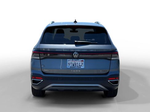 Certified 2025 Volkswagen Taos SEL AWD/4WD image 4