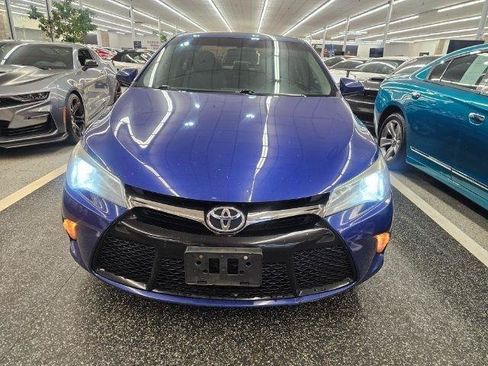 Used 2015 Toyota Camry SE FWD image 3