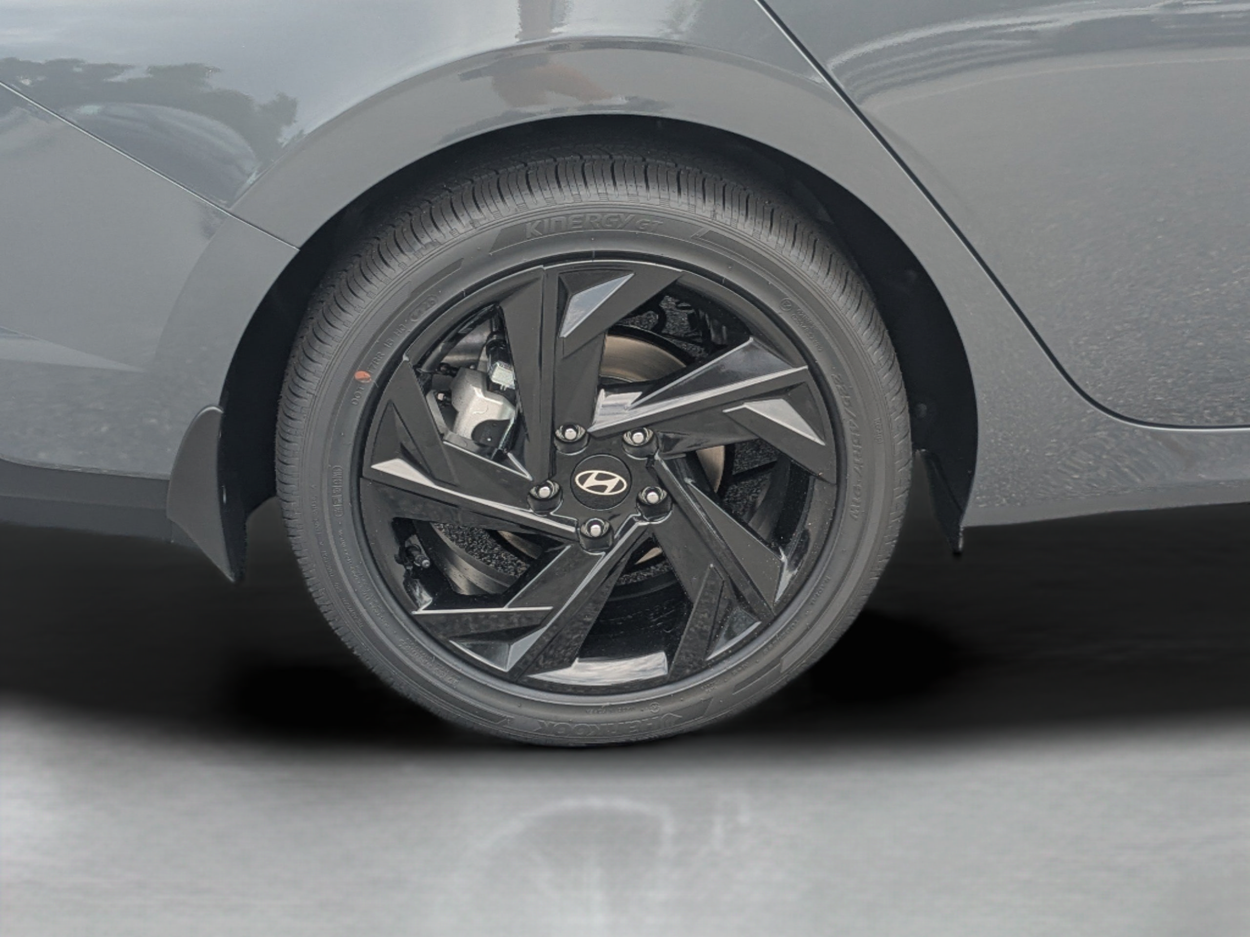 New 2026 Hyundai Elantra SEL Sport FWD image 31