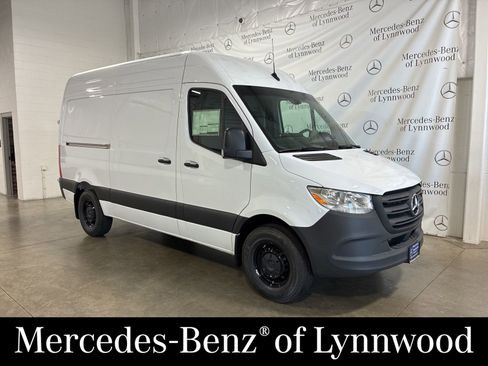 New 2025 Mercedes-Benz Sprinter 2500 image 1