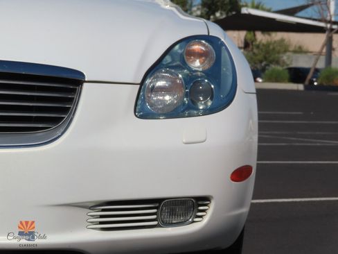 Used 2004 Lexus SC 430 Convertible image 36