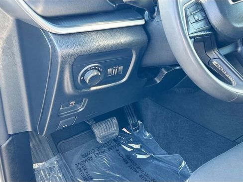 Used 2023 Jeep Grand Cherokee L Laredo RWD image 7