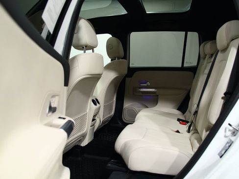 Certified 2025 Mercedes-Benz GLB 250 4MATIC image 27