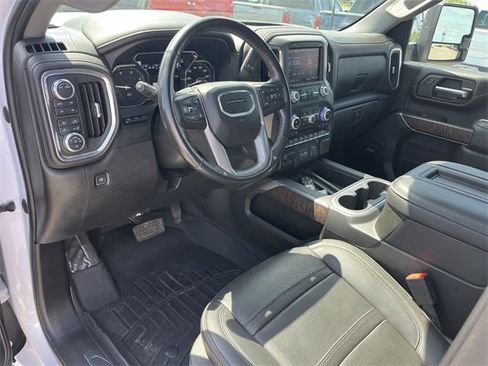 Certified 2022 GMC Sierra 2500 Denali w/ Denali Ultimate Package image 10