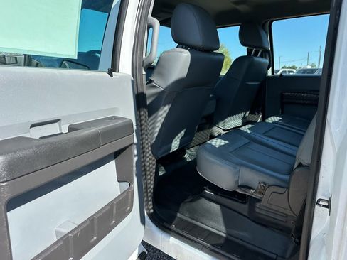Used 2015 Ford F550 4x4 Crew Cab Super Duty w/ Power Equipment Group image 28
