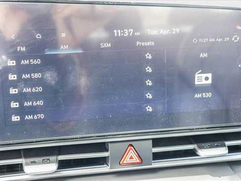 New 2025 Hyundai Elantra Limited image 18