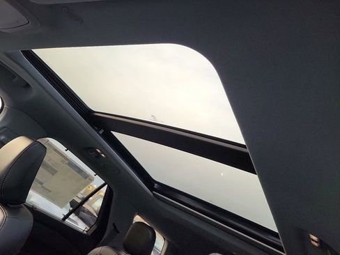 New 2023 Ford Explorer Limited w/ Limited Technology Package image 7