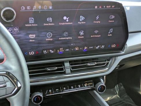 Used 2025 Chevrolet Equinox EV RS w/ Convenience Package II image 15