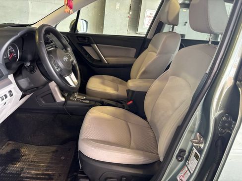 Used 2017 Subaru Forester 2.5i Premium w/ All-Weather Package AWD/4WD image 10