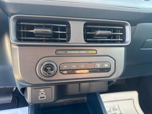 Used 2025 Ford Maverick XL w/ Equipment Group 102A AWD/4WD image 19