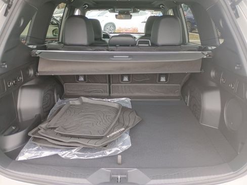 Used 2025 Subaru Forester Sport image 18