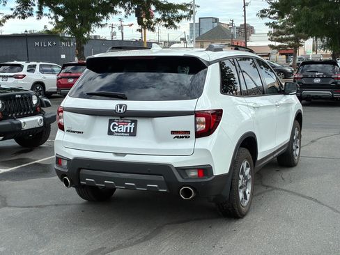Used 2022 Honda Passport TrailSport image 3