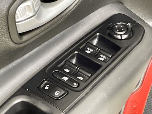 Used 2023 Jeep Renegade Trailhawk image 18