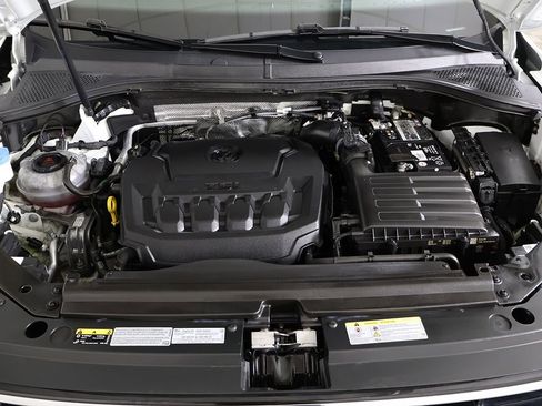 Used 2022 Volkswagen Tiguan SE R-Line image 22