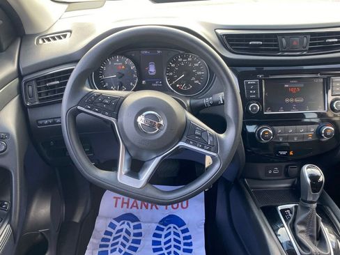 Used 2019 Nissan Rogue Sport S image 10