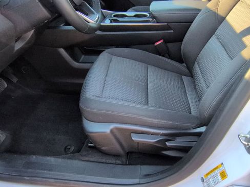 Used 2025 Chevrolet Equinox LT w/ Midnight Edition FWD image 16