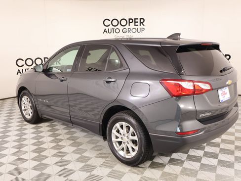 Used 2021 Chevrolet Equinox LS w/ LS Convenience Package FWD image 18