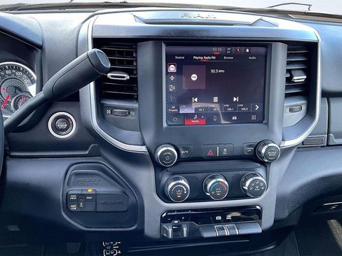 Used 2024 RAM 3500 Big Horn image 17