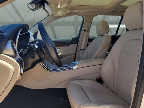 Used 2022 Mercedes-Benz GLC 300 image 12
