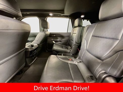 Used 2024 Toyota Sequoia Platinum AWD/4WD image 9